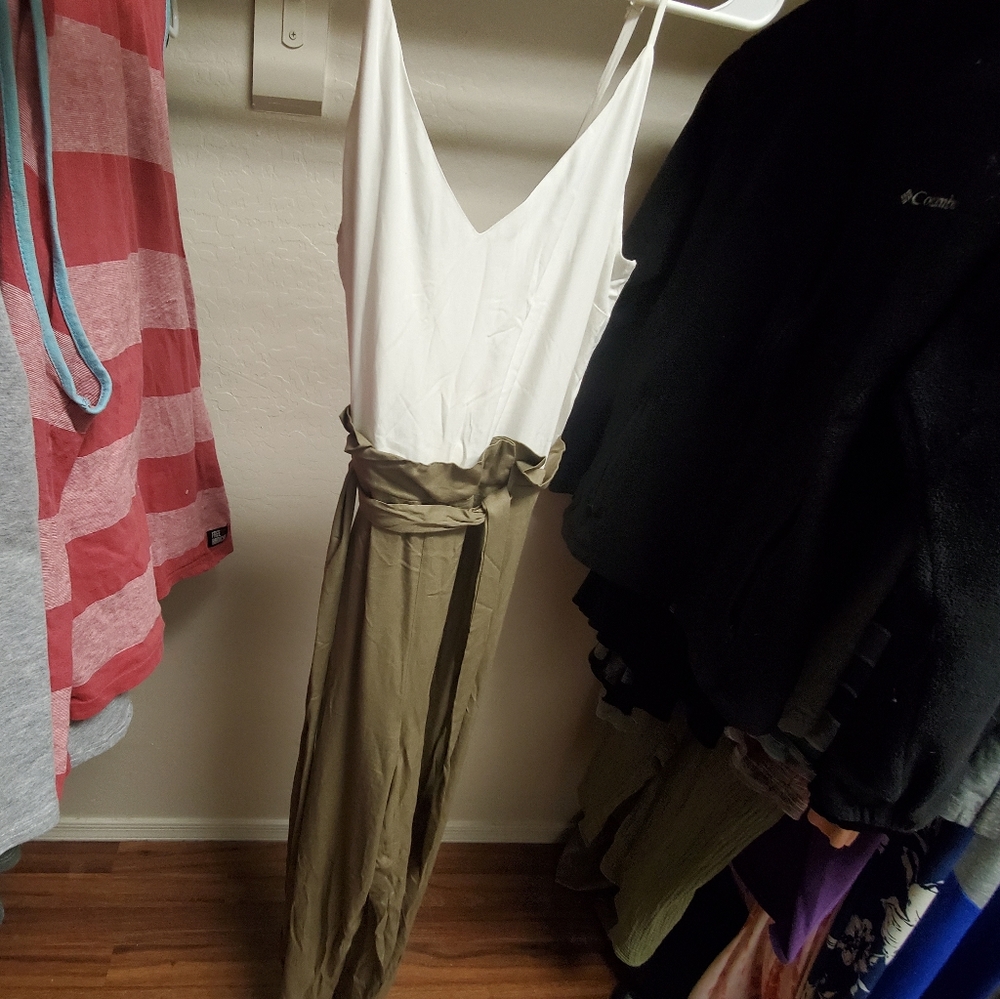 Romper - Picture 2 of 3